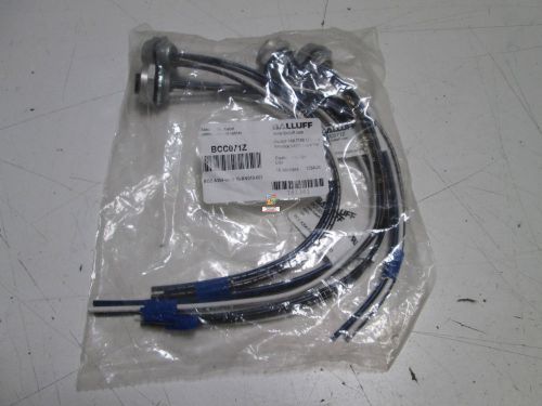 LOT OF 4 BALLUFF CONNECTOR BCC071Z *NEW IN BAG*