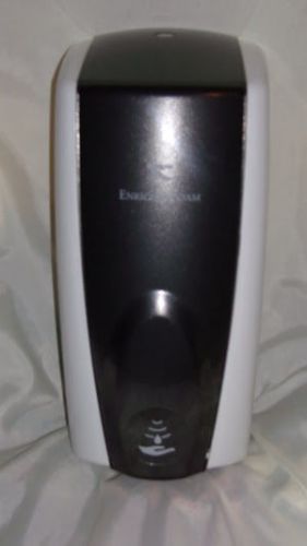 Rubbermaid FG750138 Wall Mount Auto Foam Soap Dispenser, Commercial application