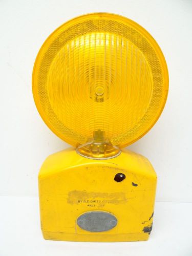 Vintage Used Yellow R.E. Dietz Visi-Flash 650 Railroad Construction Safety Light