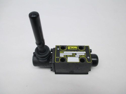 New parker d1vlb001cv lever operated directional control hydraulic valve d320898 for sale