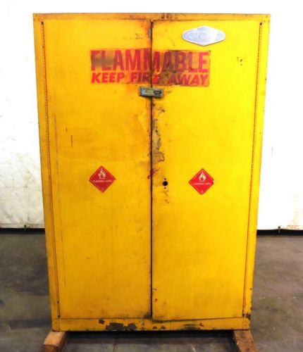 EAGLE SAFETY FLAMMABLE LIQUID STORAGE UNIT CABINET 45 GALLON DRUM, 2 SHELVES