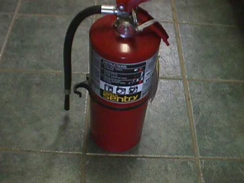 Ansul Sentry 10 Lb. AA10S Dry Chemical Fire Extinguisher ABC Rated OUT OF CERTIF