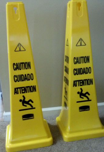 5 Rubbermaid 6276-00 31 Inch Safety Cones- Caution- Attention-English &amp; Spanish