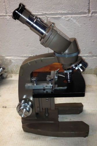 Vintage Swift SRBL Number 6403883 Microscope