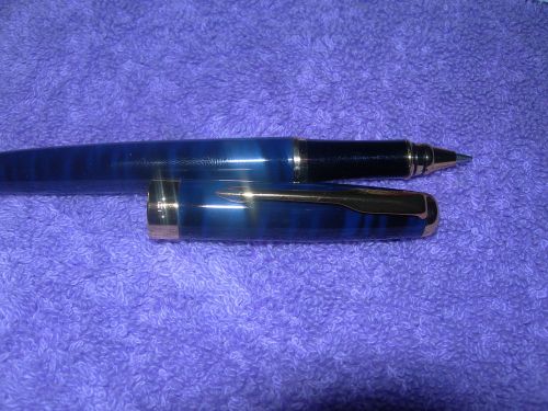 baoer heavy metal capped roller ball pen blue and black swirl barrel very nice