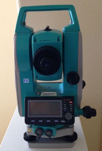Sokkia   SET 5oo Electronic Total Station -with carrying case