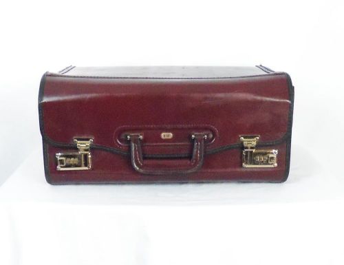 HIT Traveling Salesman Sample Catalog Case Combo Lock Briefcase Doctors Bag
