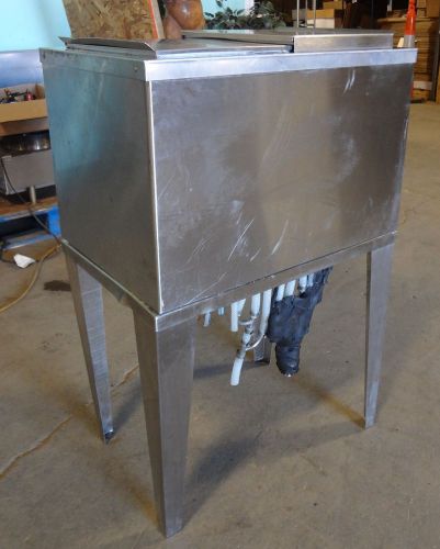 HD U.COUNTER SS &#034;TAPRITE-FASSCO&#034;COLD PLATE ICE BIN w/STAND FOR SODA,BEER 8 LINE