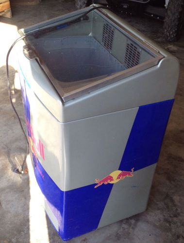 REDBULL COMMERCIAL COOLER REFRIGERATED DISPLAY CASE