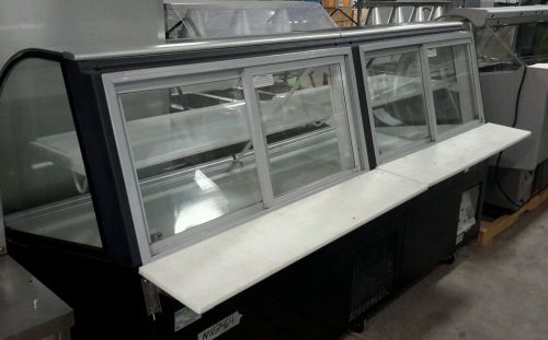Used Federal Industries SN-8CD-2 Refrigerated 96&#034; Curved Deli Case With Rear Wra