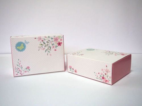 15.5X12X6 CM GLOSSY PINK BAKERY BOXES GREAT FOR BROWNIE , SNACK , COOKIE