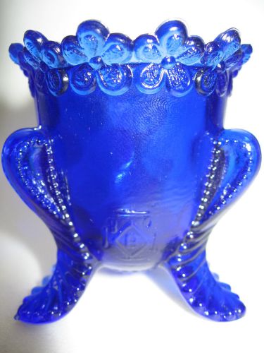 Cobalt Blue glass tabletop toothpick holder / 3 toe flowers boyd art match dark