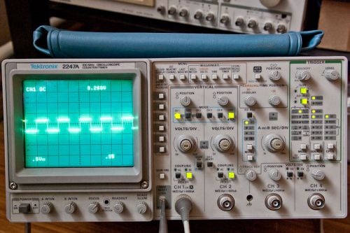 Tektronix 2247A 4 Channel Analog Counter/Timer Oscilloscope, 100 MHz