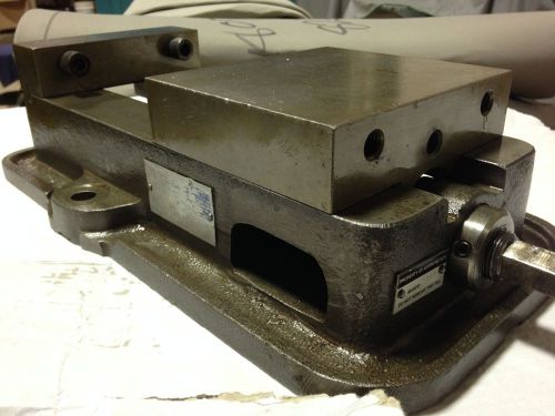 Kurt anglock 6&#034; milling machine vise  d60 - very clean - for sale