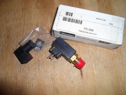 PARKER P01909 PRESSURE SWITCH (NEW IN BOX)