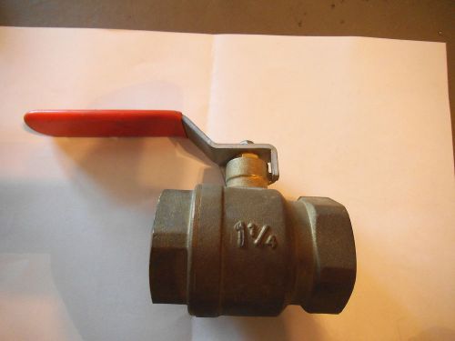Red-white ball valve 1-1/4&#034; f threaded npt 150wsp 600 wog fig 5044f brass  - new for sale