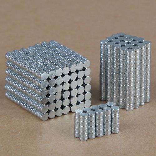 100PCS N35 3mm x 1mm Rare Earth Neodymium Super Strong Magnets