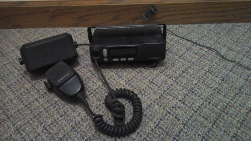 Motorola M1225 FM Radio with External Speaker