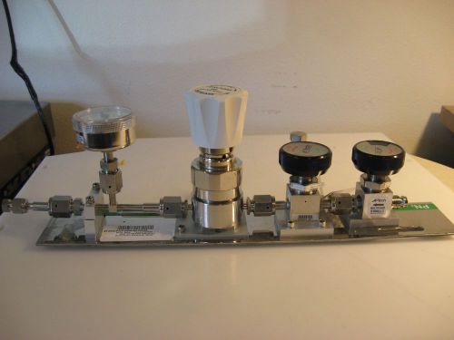 1/4&#034; High Purity Gas Stick, APTech 60 Regulator, Gauge, 2 APTech G Valves