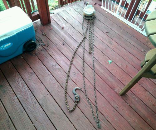 Harrington / chain hoist 1-1/2 ton  / cf015 .used. for sale