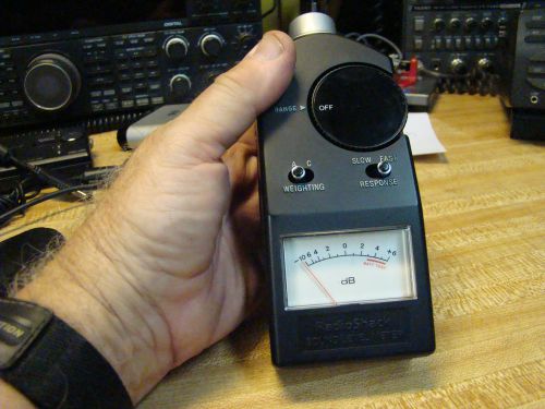 Radio Shack Sound Level Meter 33-2050 w/ Soft Case