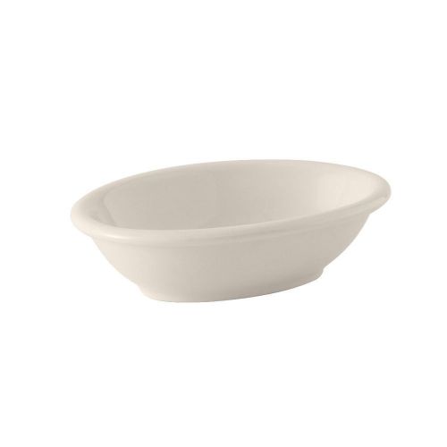 Tuxton BEK-0501 5 Oz. Eggshell Oval Fruit Dish - 12 / CS