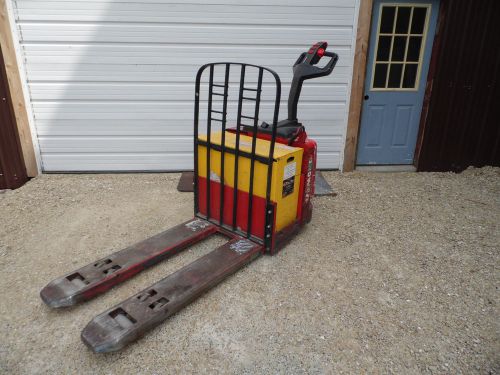 Raymond electric pallet jack 111tm-f60l 6000 lbs. capacity, on board charger for sale