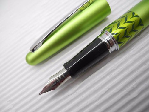 Green Pilot FP-MR3-MB Medium Fountain pen ink Converter w/ box free 2 cartridges