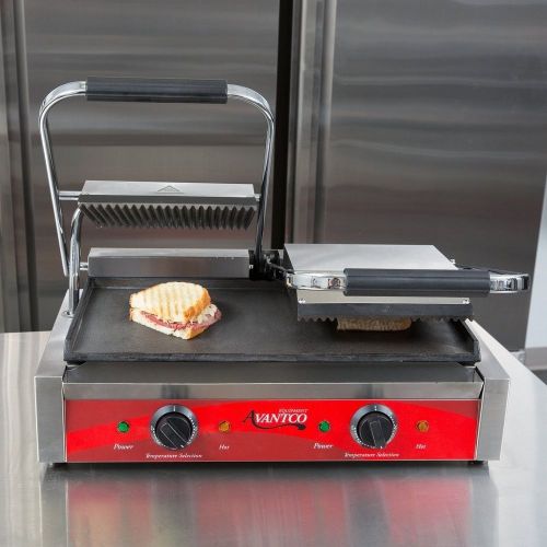 Panini Sandwich Grill Commercial  Avantco P88SG Double Grooved Top