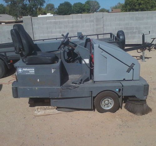 2003 Advance 6250 Propane Sweeper