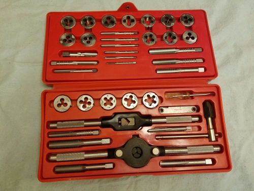 Vermont American No. 5245 Tap and Round Die Set  NC NF Pipe Sizes 39 Pieces