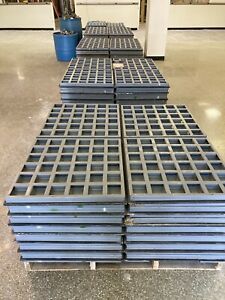 1200s/f Raised Floor Tiles Light Gray 2x2 ft Server Computer Room with Hardware