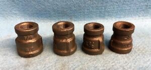 MALLEABLE IRON BLACK REDUCING COUPLING 3/8&#034; X 1/4&#034;  ** LOT OF 4 **