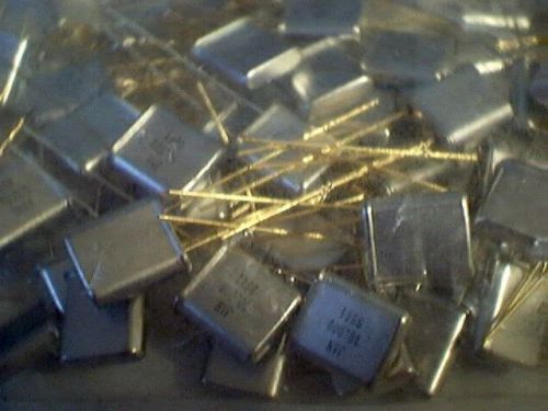 10 JAN Crystal 10.000 meg .2&#034; lead space small crystals  long leads