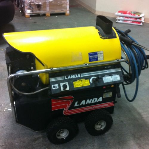 Landa hot water steam pressure washer model phw2-11021d electric/kerosene power for sale