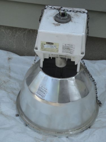 Day-brite commercial hid light fixture hb25hs12 with housing cage 150 watt for sale