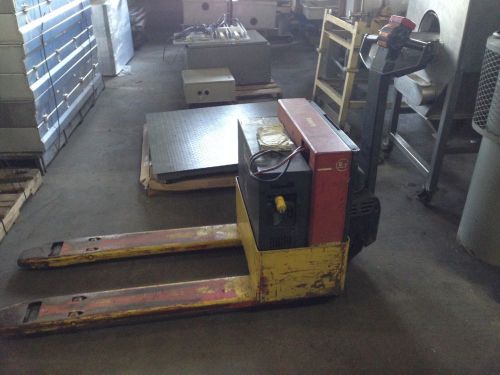 Bt electric low lift pallet truck model pmx -in very good operating condition for sale