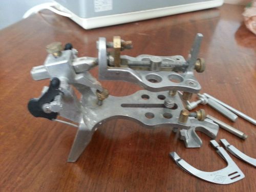 Dental Lab Equipment: Galetti Brevetto Plaster Less Articulator