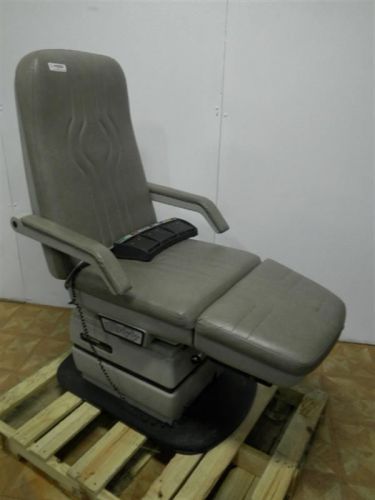 (1) midmark 417 podiatry chair      free shipping to chicagoland area for sale