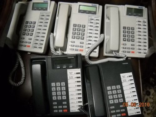 Toshiba Strata DK40 Phone System with 5 phones