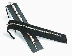 Jewelry Bracelet Watch Chain Ramp Hump Display 239