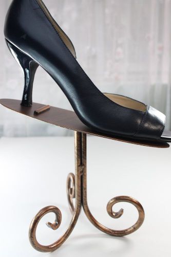 Vintage Boutique Decorative Single Shoe Holder Stand Display Rack Copper Color