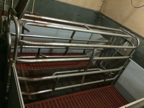 2 Farrowing Stalls w/ feeder and floor Stainless Steel for Swine hogs