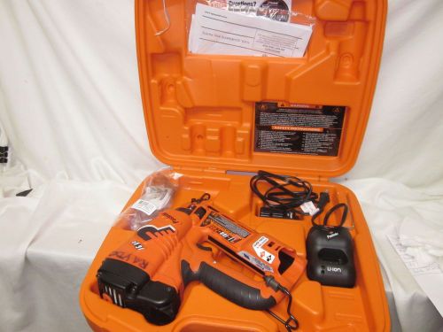 Used Paslode Angled Finish Nailer Model# IM250A Li Woodworking Carpentry Nice