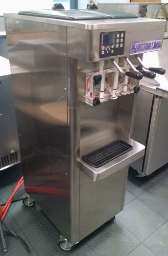 08/2013 Stoelting F231 Soft Serve Frozen Yogurt Ice Cream Machine Water 208-230V