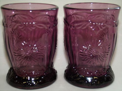pair of purple amethyst glass Dahlia pattern tumblers cups goblets black flowers