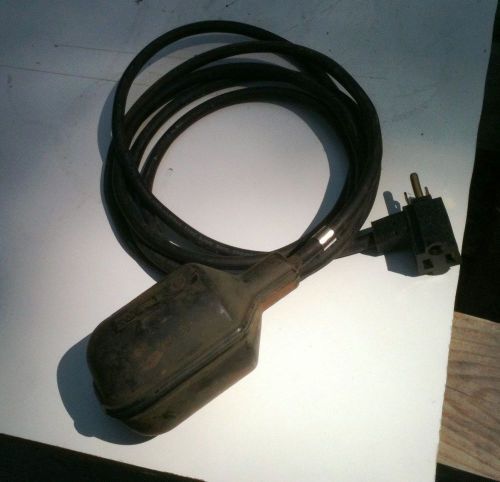 Sump Pump Float Switch 115 v 10 amp, 8 ft cord, used from Flotec