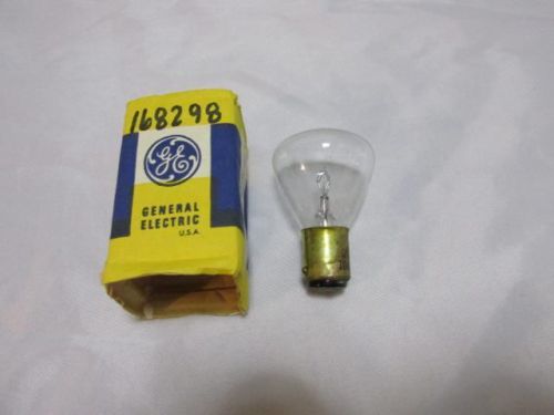 NEW NIB Lot of (6) Genuine GE 1062 Lamp Light Bulbs RP11