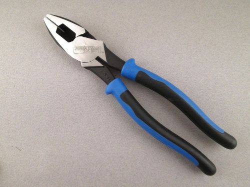 Klein Tools, No. J2000-9NE, 9&#034; Journeyman High-Leverage Side-Cutting Pliers