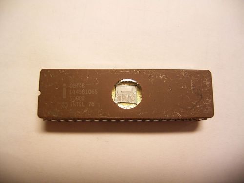 Intel D8748 W/EPROM MCU 40-PIN CERDIP WINDOWED VINTAGE 1981